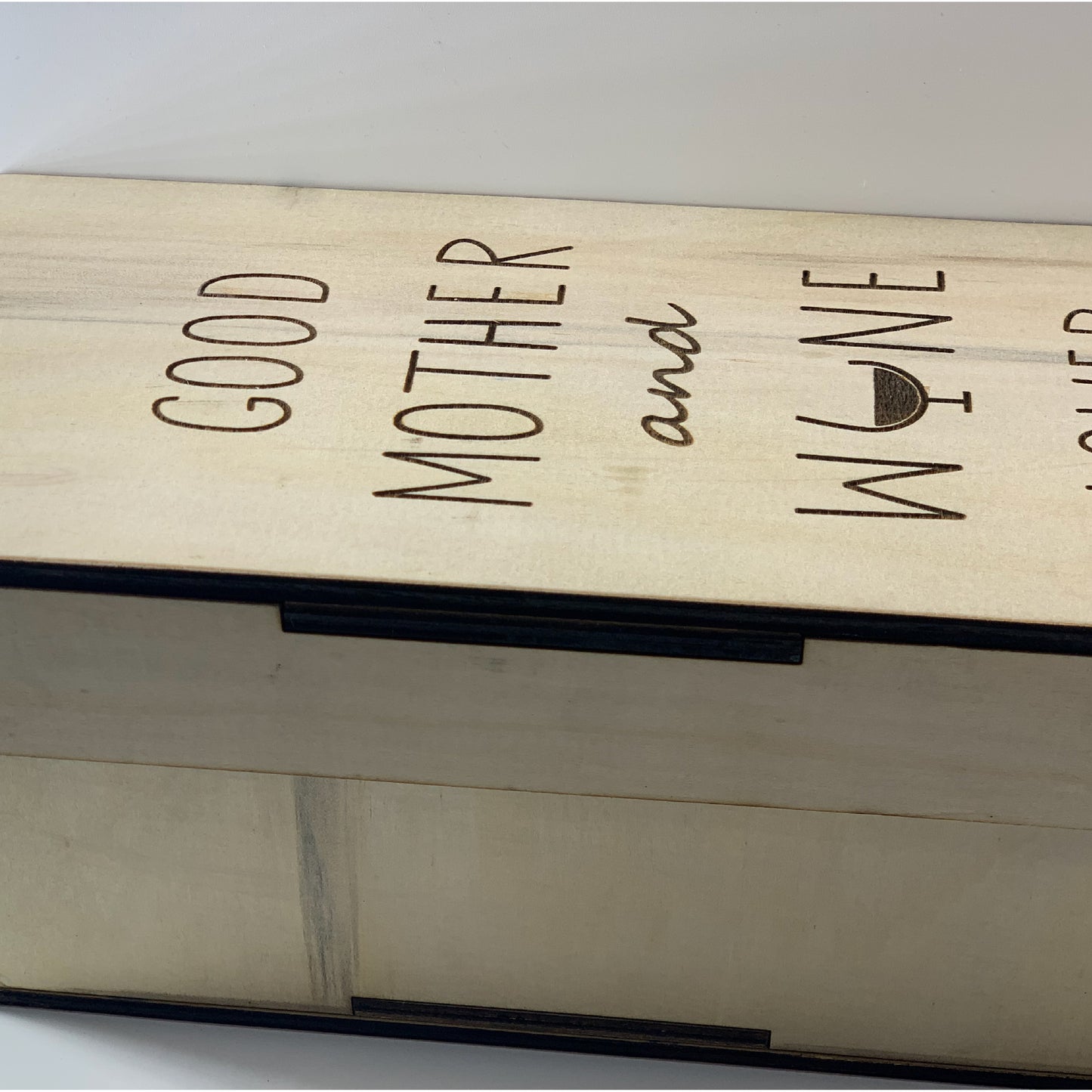 Custom Wood Boxes, wood boxes, Mother's Day gift ideas, Custom wine box, Personalized gift, Unique Mother's Day present, Customizable box, Wine box gift, Mother's Day gift