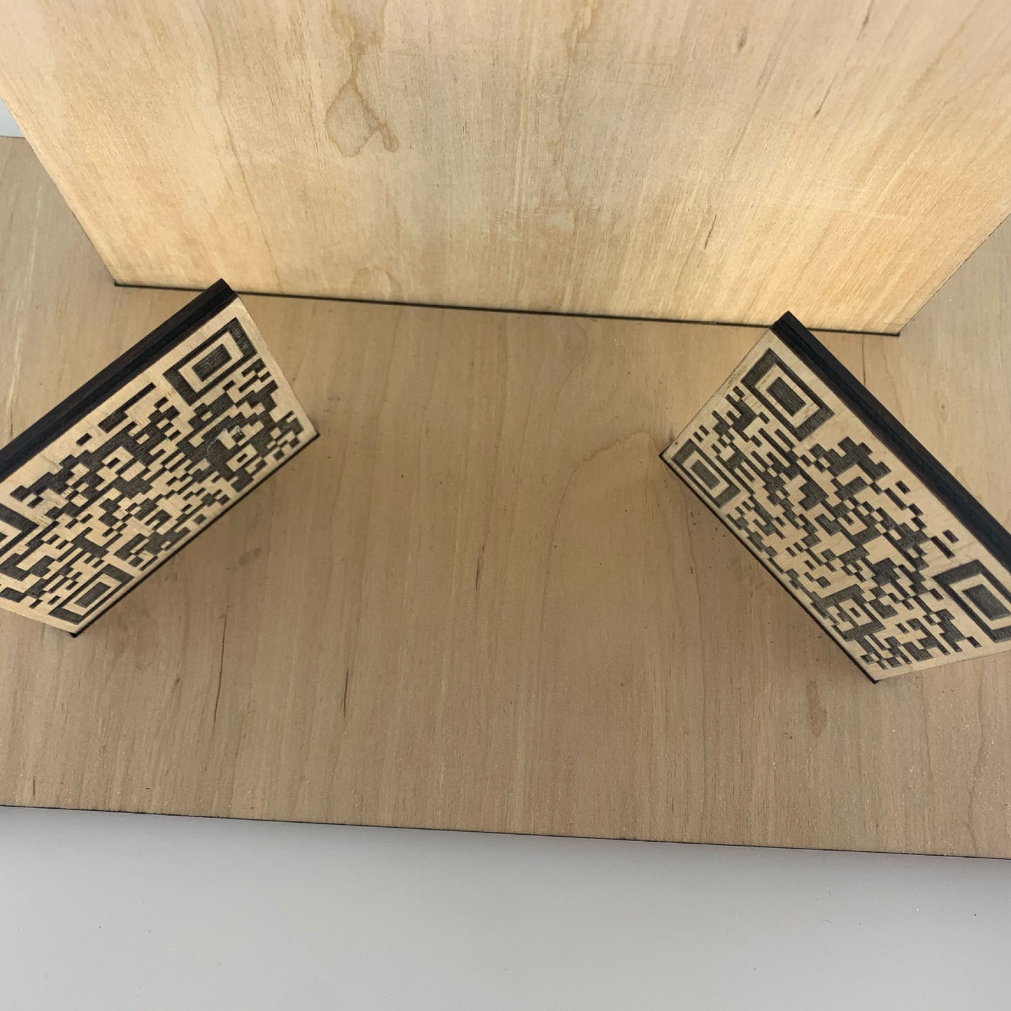 custom sign, wooden q-r code, wooden qr code stand, wood sign, qr code sign, qr code sign wood, custom sign, sign, custom qr code sign